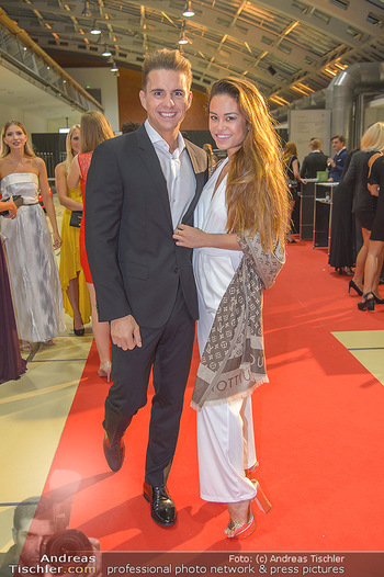 Miss Austria 2018 - Design Center Linz - Sa 01.09.2018 - Philipp KNEFZS mit Freundin Virginia ROHRHAN60