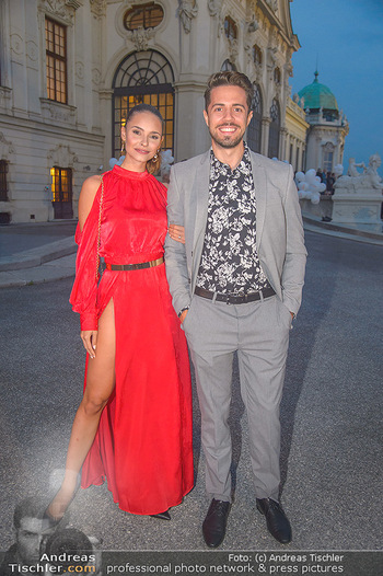 Leading Ladies Awards 2018 - Schloss Belvedere - Di 04.09.2018 - Julia FURDEA mit Freund (Verlobten) Christian76