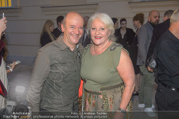 Vienna Fashion Week Opening - Zelt beim MQ MuseumsQuartier - Mo 10.09.2018 - Andy LEE LANG, Marika LICHTER14