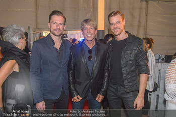 Vienna Fashion Week Opening - Zelt beim MQ MuseumsQuartier - Mo 10.09.2018 - Martin PICHLER, Manuel RAUNER, Dominic HEINZL31