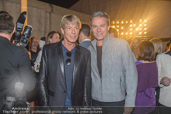 Vienna Fashion Week Opening - Zelt beim MQ MuseumsQuartier - Mo 10.09.2018 - Dominic HEINZL, Alfons HAIDER48