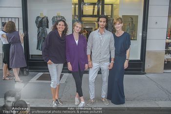 Cashmere Bestell-Event - Michel Mayer Store Wien - Do 13.09.2018 - Caro STRASNIK, Michel MAYER mit Models13