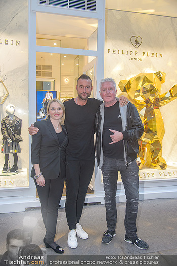 Philipp Plein Junior Store Opening - Philipp Plein Store, Wien - Do 11.10.2018 - Philipp PLEIN, Manuela und Ernst FISCHER30