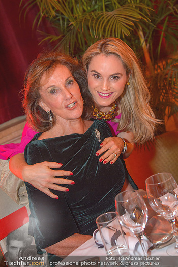 Life goes on Gala - Rathaus Wien - Sa 03.11.2018 - Prinzessin Sarah VON ISENBURG mit Mutter Constance NEUHANN-LOREN42