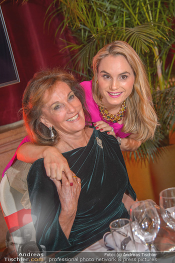 Life goes on Gala - Rathaus Wien - Sa 03.11.2018 - Prinzessin Sarah VON ISENBURG mit Mutter Constance NEUHANN-LOREN43