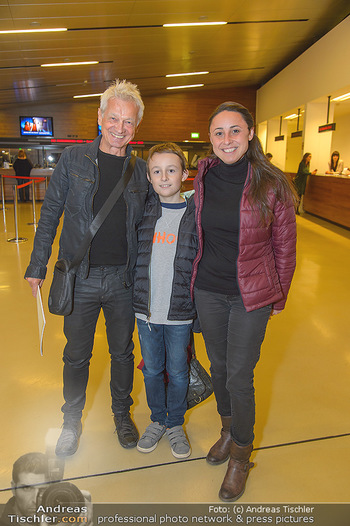 Die Schöne und das Biest - Wiener Stadthalle - Do 08.11.2018 - Boris BUKOWSKI mit Theresa und Leo7