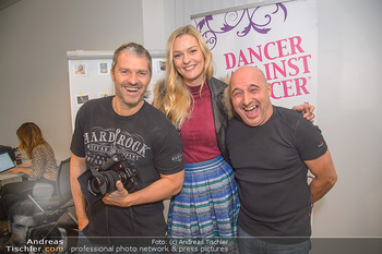 Dancer against Cancer Fotoshooting - BMW Wien Heiligenstadt - Do 06.12.2018 - Manfred BAUMANN, Miriam HÖLLER, Christoph FÄLBL3