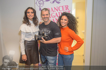 Dancer against Cancer Fotoshooting - BMW Wien Heiligenstadt - Do 06.12.2018 - Valentina FORNITA, Patricia MEEDEN, Manfred BAUMANN44