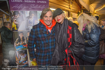 ZuKi Punsch Charity - Am Graben, Wien - Do 13.12.2018 - Hubertus HOHENLOHE, Simona GANDOLFI6