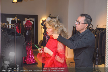 Jeanine Schiller Kleidanprobe - Atelier Thang de Hoo - Di 18.12.2018 - Jeanine SCHILLER, Thang DE HOO2
