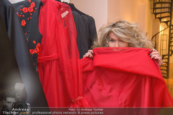 Jeanine Schiller Kleidanprobe - Atelier Thang de Hoo - Di 18.12.2018 - Jeanine SCHILLER35