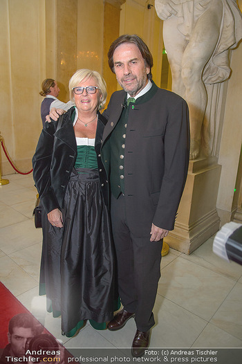 Steirerball - Hofburg Wien - Fr 11.01.2019 - Franz VOVES mit Ehefrau Ingrid9