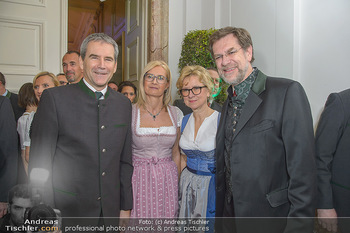 Steirerball - Hofburg Wien - Fr 11.01.2019 - Hartwig LÖGER mit Ehefrau Claudia, Andreas ZAKOSTELSKY mit Ehef32