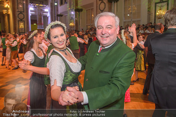 Steirerball - Hofburg Wien - Fr 11.01.2019 - Hermann SCHÜTZENHÖFER mit Tänzerin bei Eröffnungstanz68