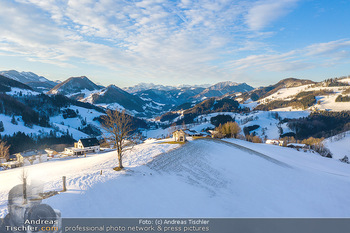 Österreich in Farben - Oberösterreich - Do 17.01.2019 - Maria Neustift bei Sonnenaufgang Luftbild Winter, Dort mit Kirch18