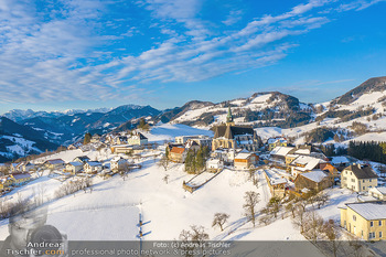 Österreich in Farben - Oberösterreich - Do 17.01.2019 - Maria Neustift bei Sonnenaufgang Luftbild Winter, Dort mit Kirch19