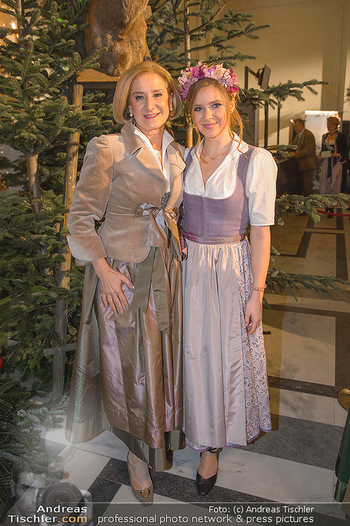 Jägerball - Hofbur - Mo 28.01.2019 - Johanna MIKL-LEITNER mit Tochter Anna36