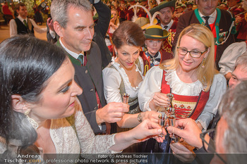 Jägerball - Hofbur - Mo 28.01.2019 - Hartwig LÖGER, Karoline EDTSTADLER, Margarete SCHRAMBÖCK150