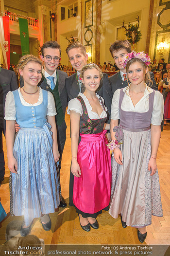 Jägerball - Hofbur - Mo 28.01.2019 - Anna MIKL mit Tanzpartner Fabian und Freunden231