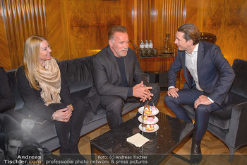 Schwarzenegger trifft Kurz - Bundeskanzleramt - Di 29.01.2019 - Arnold SCHWARZENEGGER mit Begleitung (Freundin?), Sebastian KURZ55