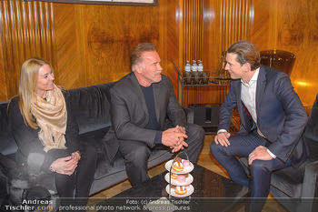 Schwarzenegger trifft Kurz - Bundeskanzleramt - Di 29.01.2019 - Arnold SCHWARZENEGGER mit Begleitung (Freundin?), Sebastian KURZ56