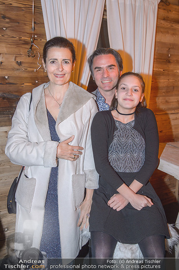 Winter Closing - Moet & Chandon Chalet - Di 12.02.2019 - Familie Natanya und Joachim TINNEFELD mit Tochter Allegra9