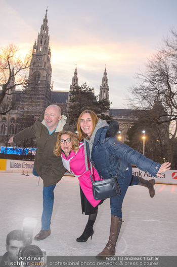 SuperFit Charity Eisstockschießen - Rathausplatz - Mo 18.02.2019 - 38