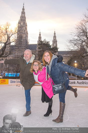 SuperFit Charity Eisstockschießen - Rathausplatz - Mo 18.02.2019 - 39