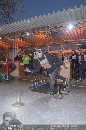 SuperFit Charity Eisstockschießen - Rathausplatz - Mo 18.02.2019 - 44