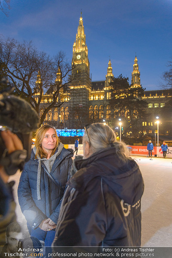 SuperFit Charity Eisstockschießen - Rathausplatz - Mo 18.02.2019 - 52