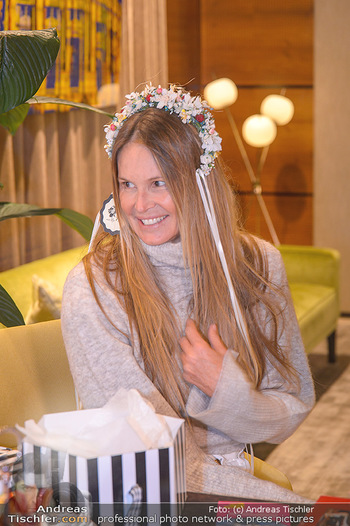 Elle MacPherson Ankunft - Flughafen Wien Schwechat - Di 26.02.2019 - Elle MACPHERSON44