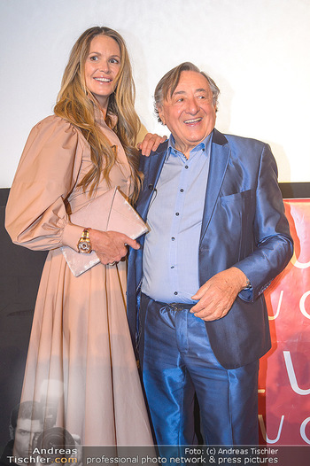 Elle MacPherson PK und Autogrammstunde - Grand Hotel und Lugner City - Mi 27.02.2019 - Elle MACPHERSON, Richard LUGNER44