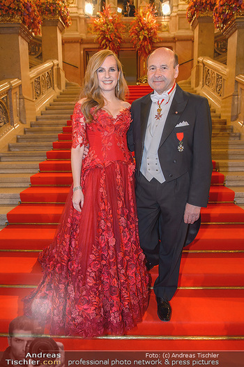 Opernball 2019 - Feststiege - Wiener Staatsoper - Do 28.02.2019 - Maria GROßBAUER, Dominique MEYER11