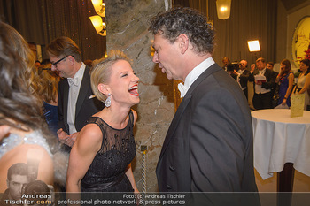 Opernball 2019 - Feststiege - Wiener Staatsoper - Do 28.02.2019 - Kristina SPRENGER, Gregor BLOEBB54