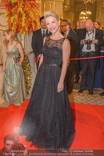 Opernball 2019 - Feststiege - Wiener Staatsoper - Do 28.02.2019 - Kristina SPRENGER94