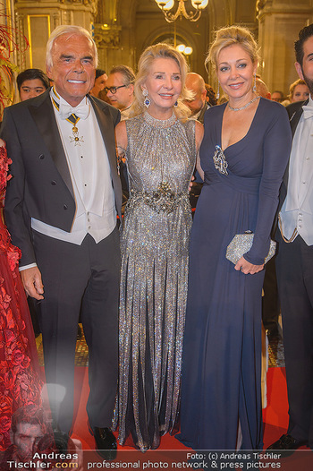 Opernball 2019 - Feststiege - Wiener Staatsoper - Do 28.02.2019 - Nadja SWAROVSKI, Marina GIORI-LHOTA, Michael HEINRITZI107