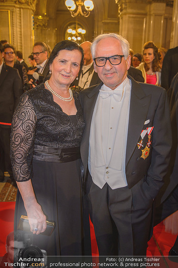 Opernball 2019 - Feststiege - Wiener Staatsoper - Do 28.02.2019 - Aki und Regaip NUREDINI129