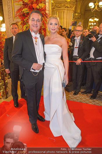 Opernball 2019 - Feststiege - Wiener Staatsoper - Do 28.02.2019 - Heinz Christian HC STRACHE mit Ehefrau Philippa216