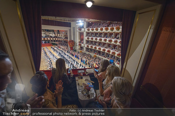 Opernball 2019 - Das Fest - Wiener Staatsoper - Do 28.02.2019 - Blick aus Loge auf den Ballsaal, Übersichtsfoto, Eröffnung61