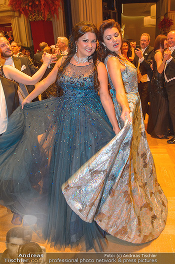 Opernball 2019 - Das Fest - Wiener Staatsoper - Do 28.02.2019 - Anna NETREBKO mit Schwester Natalia123