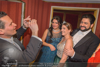 Opernball 2019 - Das Fest - Wiener Staatsoper - Do 28.02.2019 - Andre COMPLOI fotografiert Lisa BACHMANN mit Yusif EYVAZOV, Anna151
