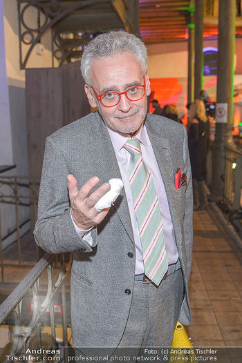 HomeDepot Opening - SemperDepot - Mi 13.03.2019 - Christian MUCHA mit verletztem Finger3
