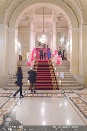 Lancome - Tag des Glücks - Palais Coburg - Mi 20.03.2019 - Eingangsbereich zu den Prunkräumen im Palais Coburg9