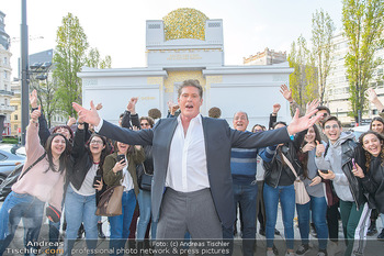 David Hasselhoff für Admiral PK - Novomatic Forum, Wien - Di 09.04.2019 - David HASSELHOFF mit Fans, Touristen22