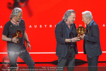 Amadeus Austria Music Awards 2019 - Volkstheater Wien - Do 25.04.2019 - Gert STEINBÄCKER übergibt Award für Lebenswerk an EAV Klaus E294