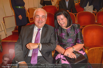 Filmpremiere ´Backstage Wiener Staatsoper´ - Wiener Staatsoper - So 28.04.2019 - Walter ROTHENSTEINER mit Ehefrau Charlotte32