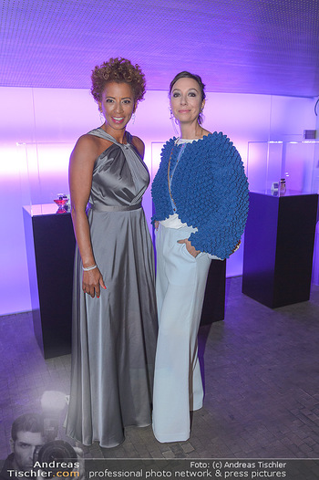 Duftstars Awards - MQ Halle E, Wien - Do 02.05.2019 - Arabella KIESBAUER, Ursula STRAUSS3