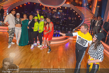 Dancing Stars - ORF Zentrum - Fr 03.05.2019 - Roswitha WIELAND, Stefan PETZNER, im Hintergrund Siegerfoto14