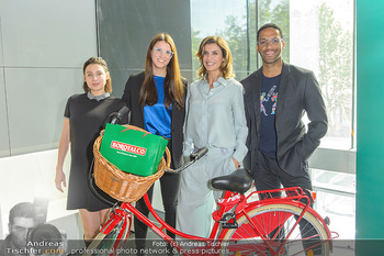 Elisabetta Canalis für Borotalco - Sofitel Vienna, Wien - Mi 08.05.2019 - Martina EBM, Cesar SAMPSON, Klara FUCHS, Elisabetta CANALIS35