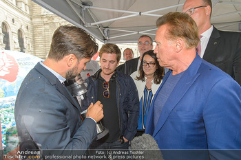 Schwarzenegger für SodaStream - Hofburg Wien - So 26.05.2019 - Arnold SCHWARZENEGGER, Ferdinand BARCKHAHN52